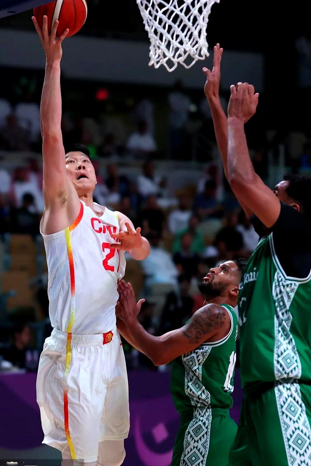 关于今晨俄克拉荷马雷霆备战CBA季后赛拜仁慕尼黑国际比赛日伤情更新，媒体一致点评：北京首钢清晨调整名单的信息